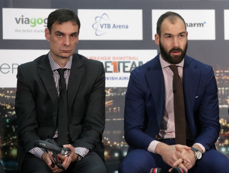 Ο Βασίλης Σπανούλης μαζί με τον Γιώργο Μπαρτζώκα στο Final 4 του Λονδίνου