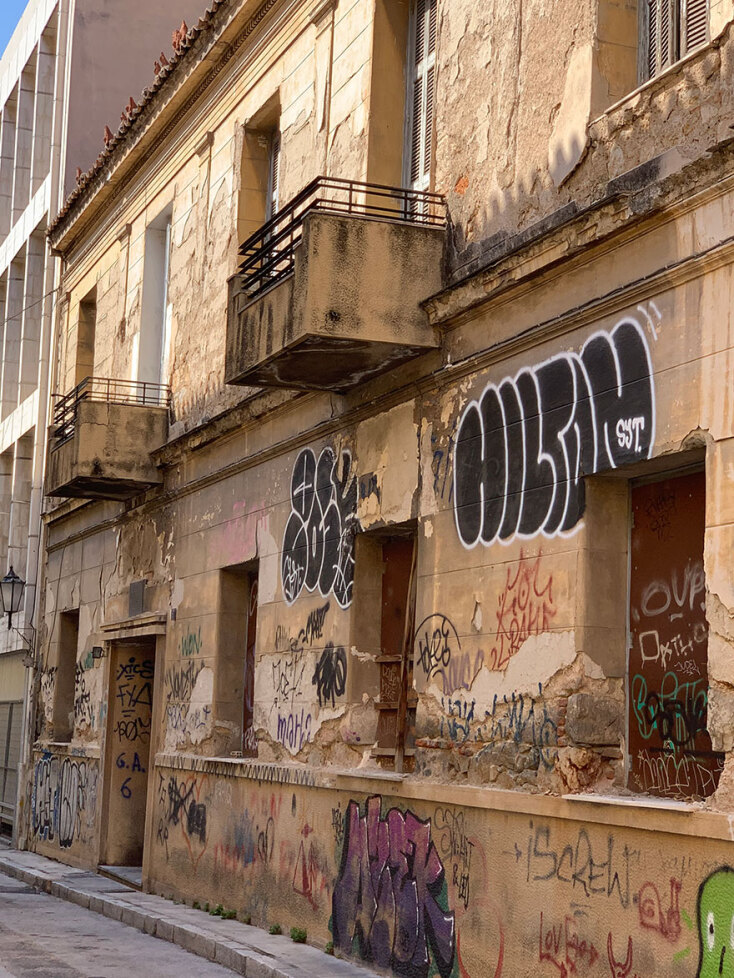 Σε τραγική κατάσταση το σπίτι του Κωστή Παλαμά στην Πλάκα - Περνά στο Υπουργείο Πολιτισμού με παρέμβαση της Λίνας Μενδώνη