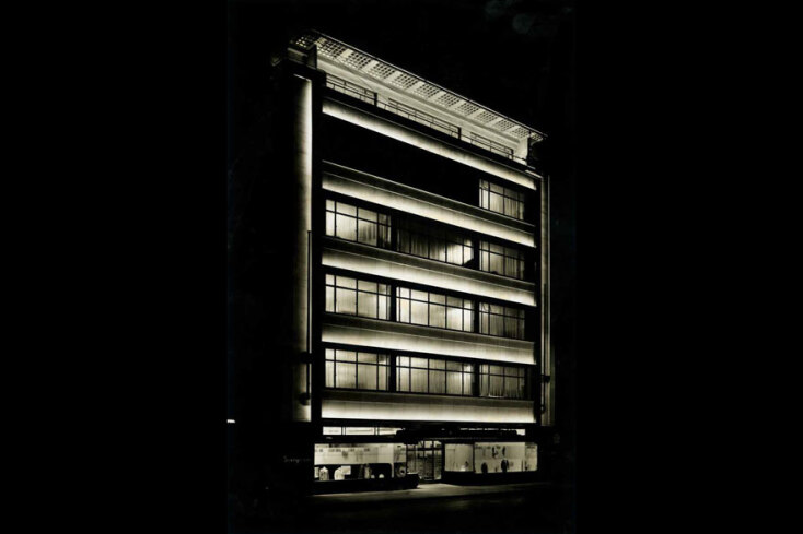 Still undead: Simpsons of Piccadilly in London during its opening week, with window displays by László Moholy-Nagy, 8 May 1936 Joseph Emberton Archive, University of Brighton Design Archives/EMB/2/7/1, © Sasha