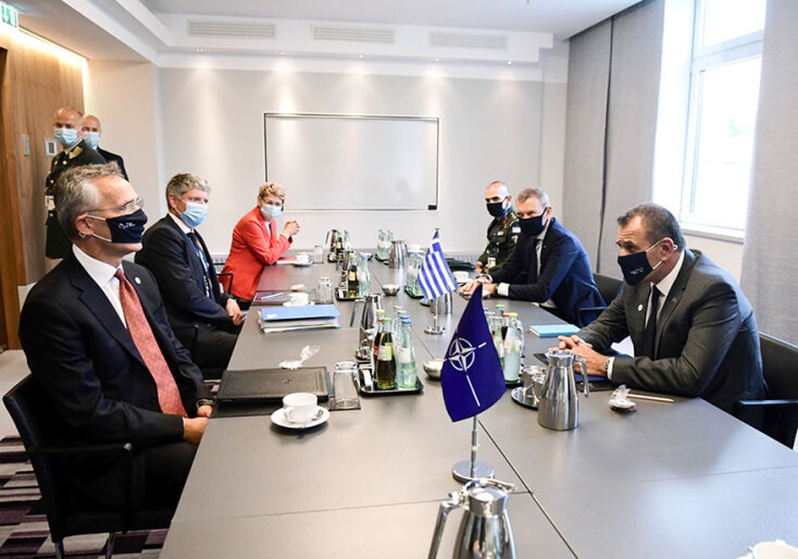 Επί τάπητος οι τουρκικές προκλήσεις στη συνάντηση του υπουργού Εθνικής Άμυνας Νίκου Παναγιωτόπουλου με τον γενικό γραμματέα του ΝΑΤΟ Γενς Στόλτενμπεργκ