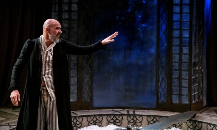 "Συμφορά από το πολύ μυαλό" του Αλεξάντρ Γκριμπογέντοφ, σε σκηνοθεσία Στάθη Λιβαθινού, στο θέατρο οδού Κυκλάδων - Λευτέρης Βογιατζής