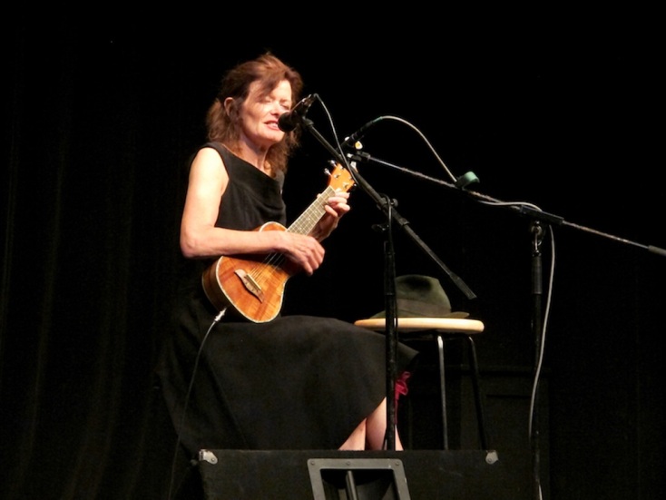 Η δημοσιογράφος και μουσικός Sylvie Simmons