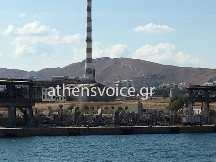 Κατέρρευσε ο παλιός ταινιόδρομος στον Μώλο Κράκαρη στον Πειραιά από τον σεισμό  