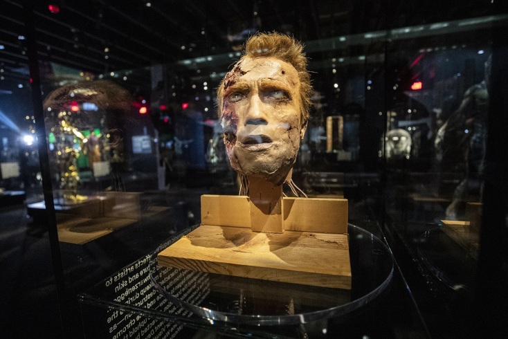 Το animatronic κεφάλι του Άρνολντ Σβάρτζενέγκερ, μισό ανθρώπινο και μισό ρομπότ, για το Terminator 2