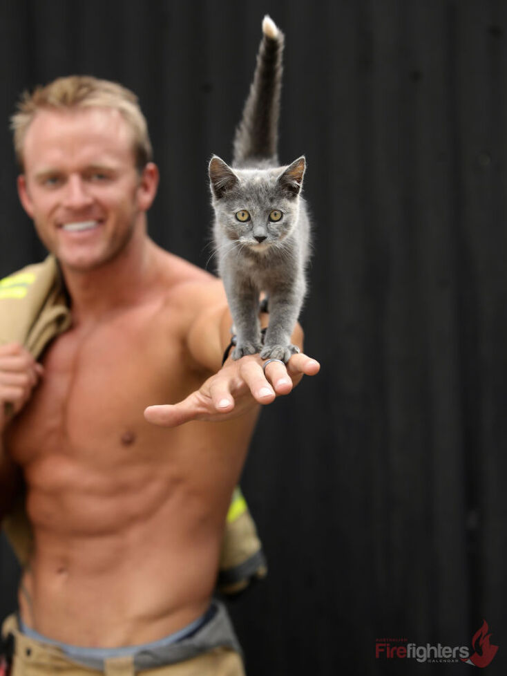 the-australian-firefighters-2019-calendar-has-already-been-announced-and-this-charity-is-very-beautiful-to-see-5bbf03aa52827_700.jpg