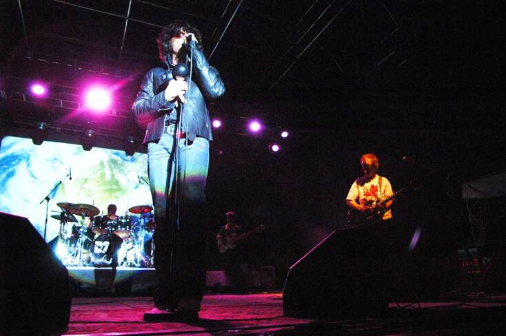 Στιγμιότυπο από τη συναυλία των Doors of the 21st Century στον Λυκαβηττό