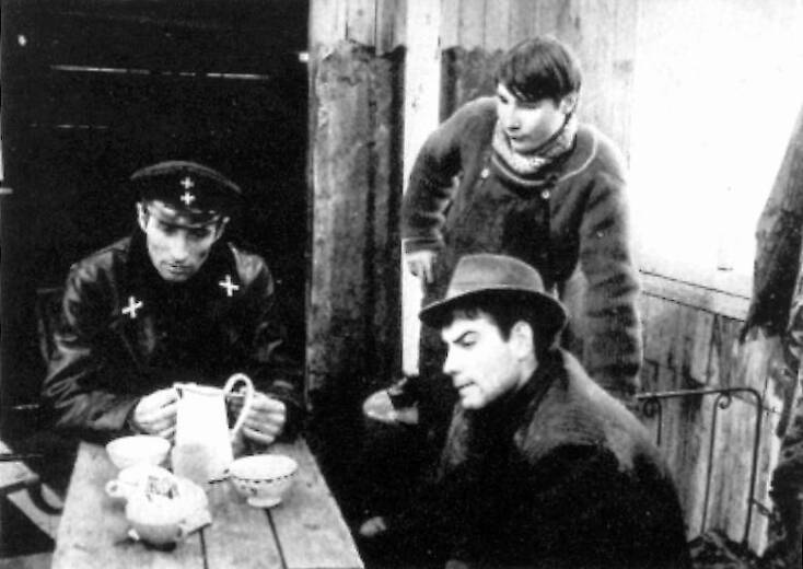 Στιγμιότυπο από την ταινία «Οι Κυνηγοί» του Θόδωρος Αγγελόπουλος