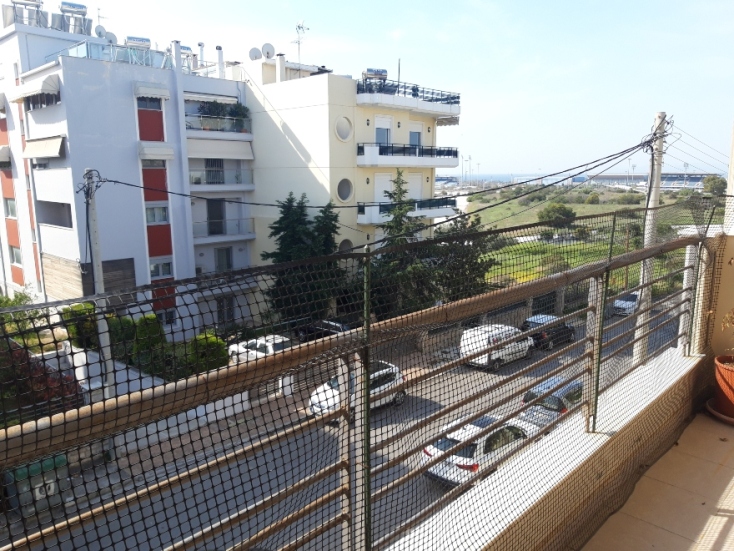 #menoumespiti με την Athens Voice: Η Κατερίνα Μαλακατέ περιγράφει μία μέρα στο σπίτι, εν μέσω πανδημίας κορωνοϊού.