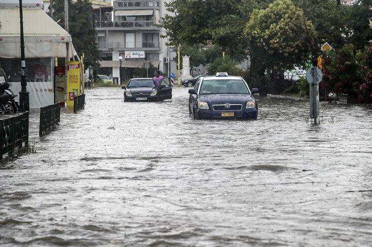 Καταιγίδα στη Θεσσαλονίκη - Πλημμύρισε ο Εύοσμος