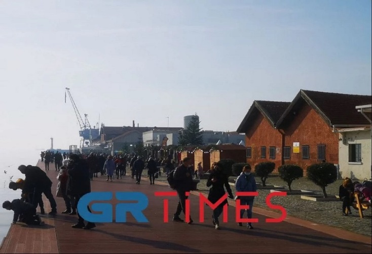 «Πλημμύρισαν» το κέντρο της πόλης οι Θεσσαλονικείς