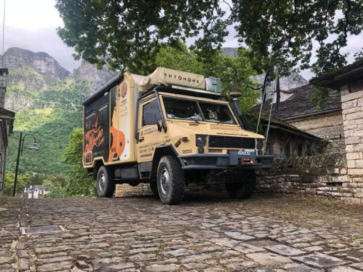 Οικογένεια από τη Θεσσαλονίκη γυρνά τον κόσμο εν μέσω πανδημίας