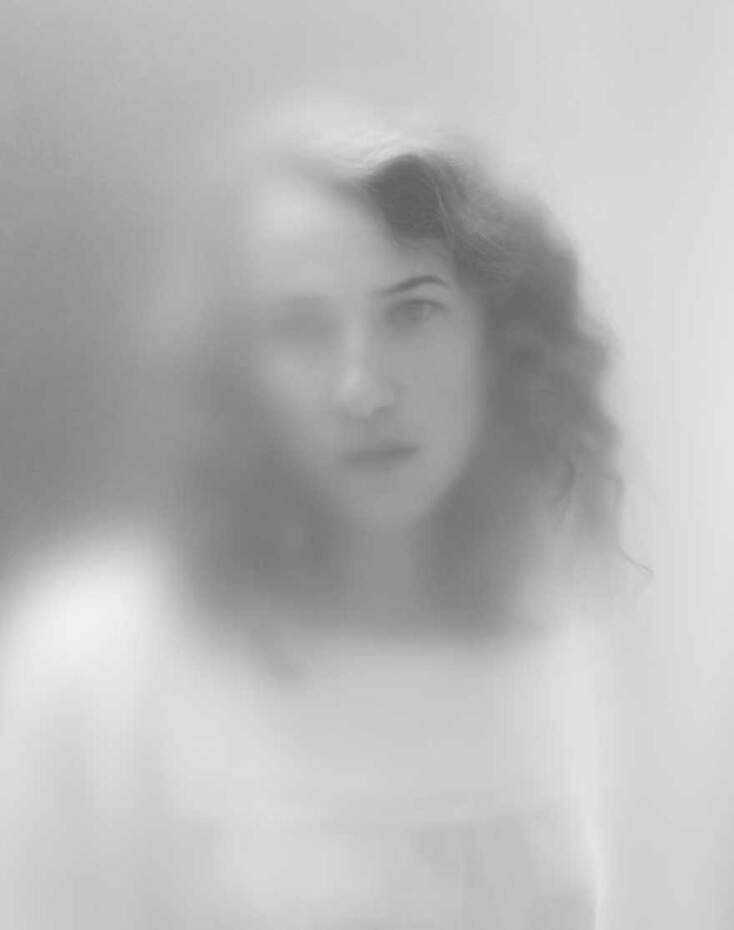 Νικολίτσα Ντρίζη © Nikolay Biryukov / «Τρεις Αδερφές» του Άντον Τσέχοφ. Σκην.: Δημήτρης Ξανθόπουλος @ Στέγη Ιδρύματος Ωνάση