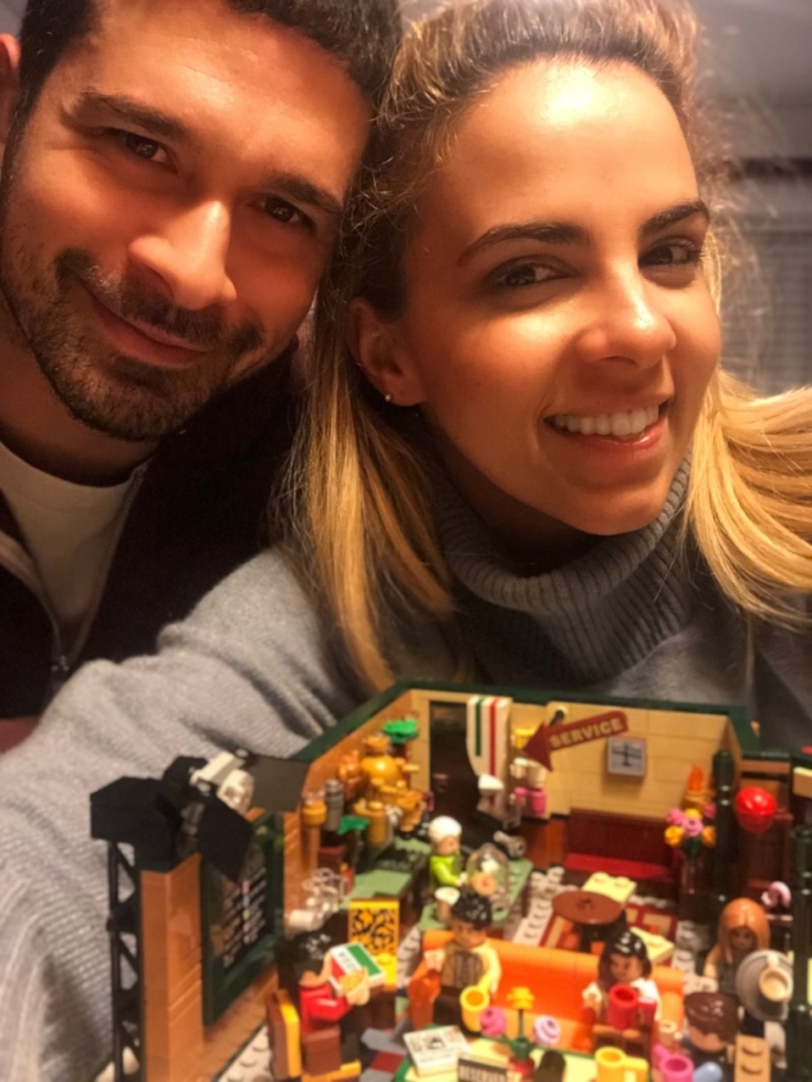 #menoumespiti με την Athens Voice: Η Τζένη Μελιτά περιγράφει πώς περνάει στο σπίτι ένα ζευγάρι με ένα σκυλί εν μέσω πανδημίας κορωνοϊού