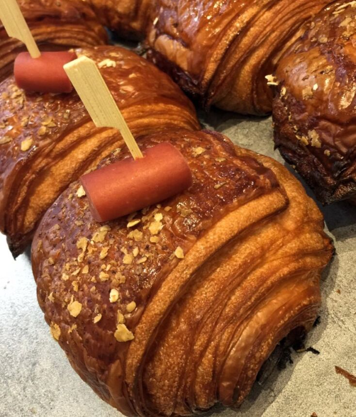 Κρουασάν με λουκάνικο