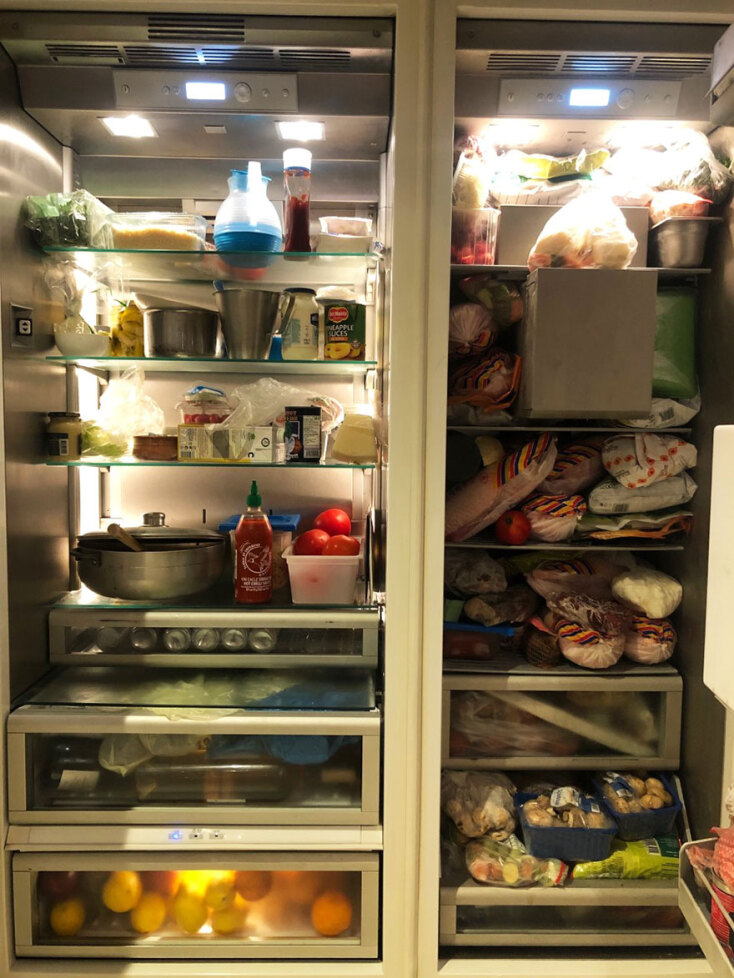 Ο Βασίλης Καλλίδης μένει σπίτι και μαγειρεύει