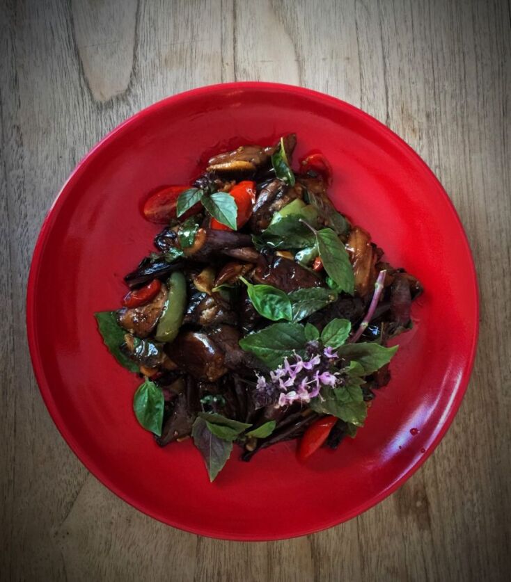 Μελιτζάνες με σκόρδο και τζίντζερ, μια καλοκαιρινή συνταγή