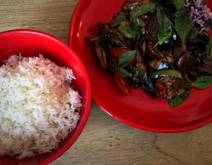 Μελιτζάνες με σκόρδο και τζίντζερ, μια καλοκαιρινή συνταγή