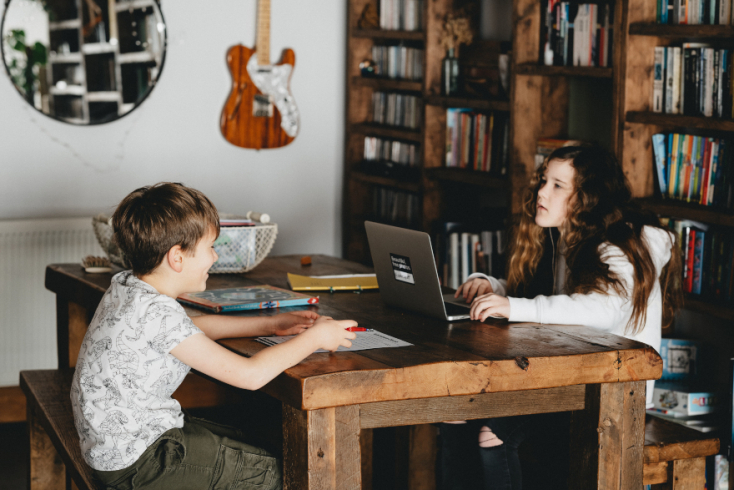 Βρες το θρανίο σου