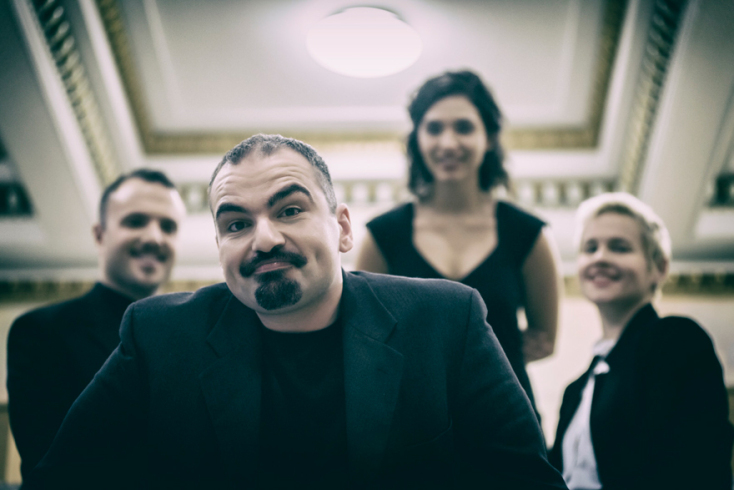 to systima tou pontzi, 104