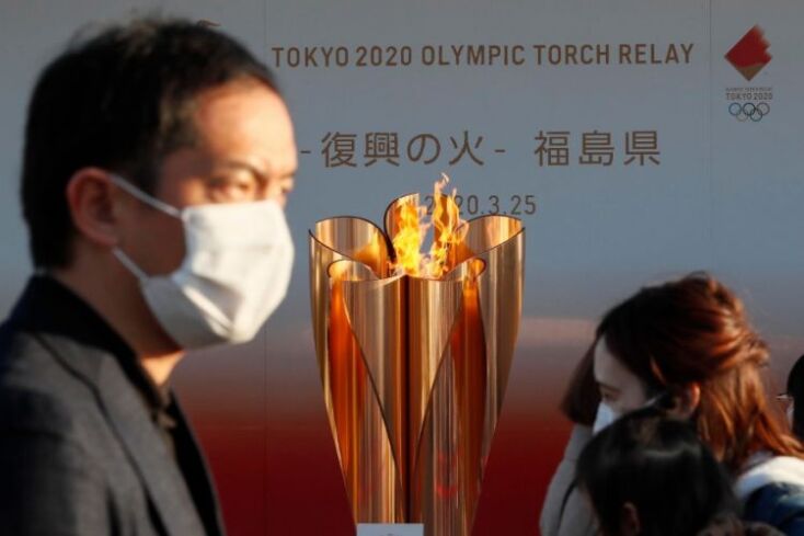 Η Ολυμπιακή Φλόγα © EPA/KIMIMASA MAYAMA  