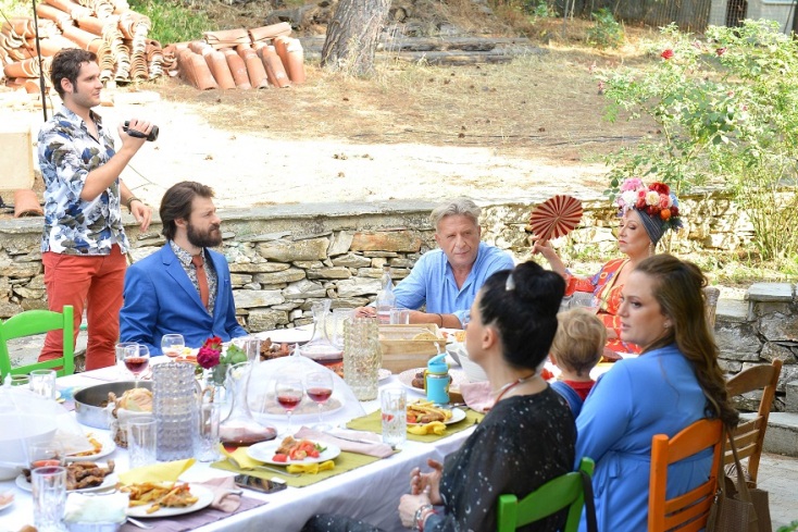 «Η τούρτα της μαμάς»: Ηθοποιοί έχουν πάρει ήδη θέση στο τραπέζι της οικογένειας