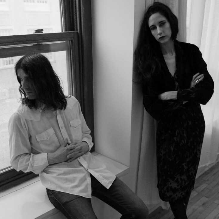 Psychic Ills: Tres Warren και Elizabeth Hart