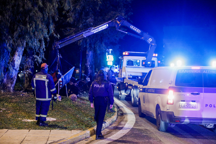 Τροχαίο στη Βούλα: Ferrari τυλίχθηκε στις φλόγες 