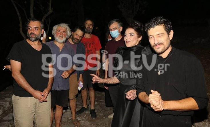 Ο Σωτήρης Τσιόδρας στην Επίδαυρο με τους συντελεστές της παράστασης «Πέρσες»