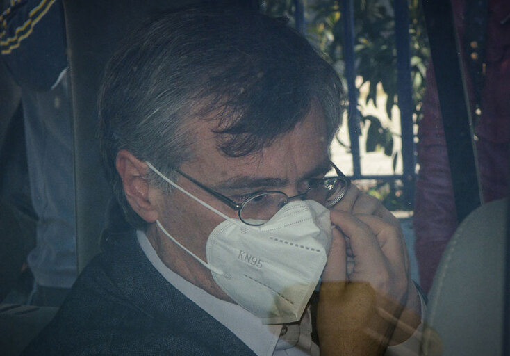 Ο Σωτήρης Τσιόδρας πήγε στον οικισμό των Ρομά στη Λάρισα, ο οποίος έχει τεθεί σε καραντίνα λόγω κορωνοϊού