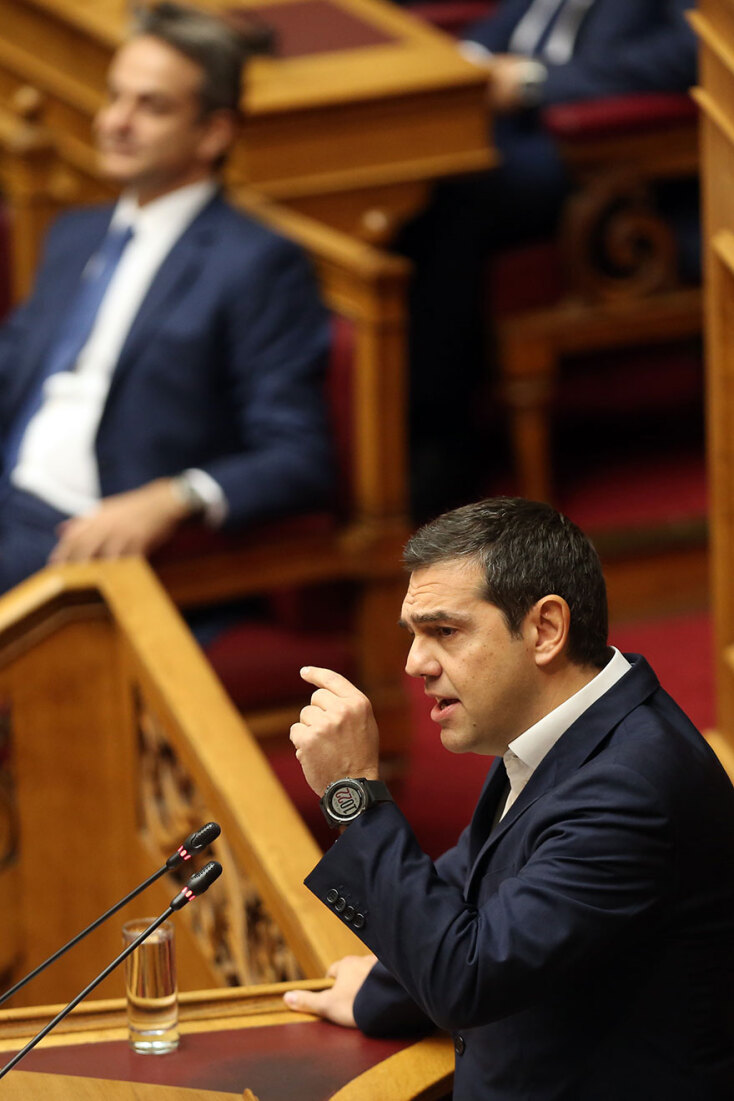 Επίθεση Τσίπρα σε Μητσοτάκη στην «Ώρα του πρωθυπουργού»