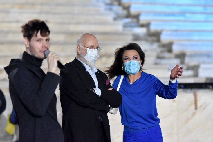 Από αριστερά προς τα δεξιά: Γιάννης Χριστοδουλόπουλος, Διονύσης Σαββόπουλος, Γιάννα Αγγελοπούλου – Δασκαλάκη 