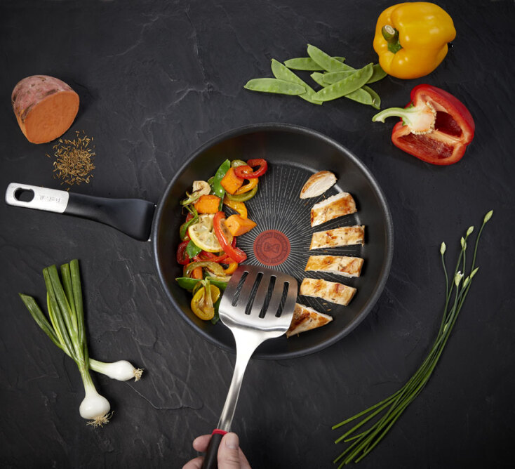 Νέα σειρά μαγειρικών σκευών Tefal Unlimited με αντιχαρακτική επίστρωση σκληρών κρυστάλλων και τεχνολογία Thermo-Signal 