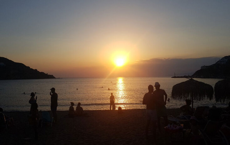 Ηλιοβασίλεμα στο Κίνι της Σύρου, 7/7/18 © Παναγής Παναγιωτόπουλος