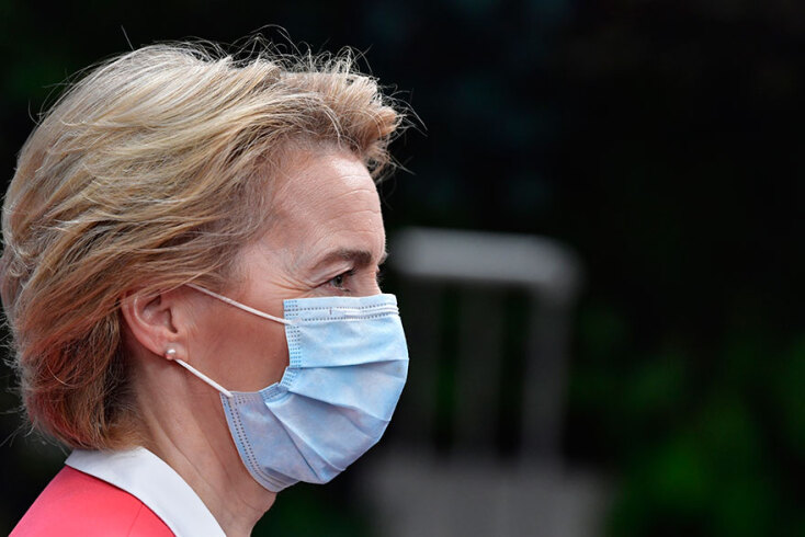 Politico: Η πρόεδρος της Κομισιόν Ούρσουλα Φον Ντερ Λάιεν στη Σύνοδο Κορυφής της ΕΕ - Φόρεσε μάσκα