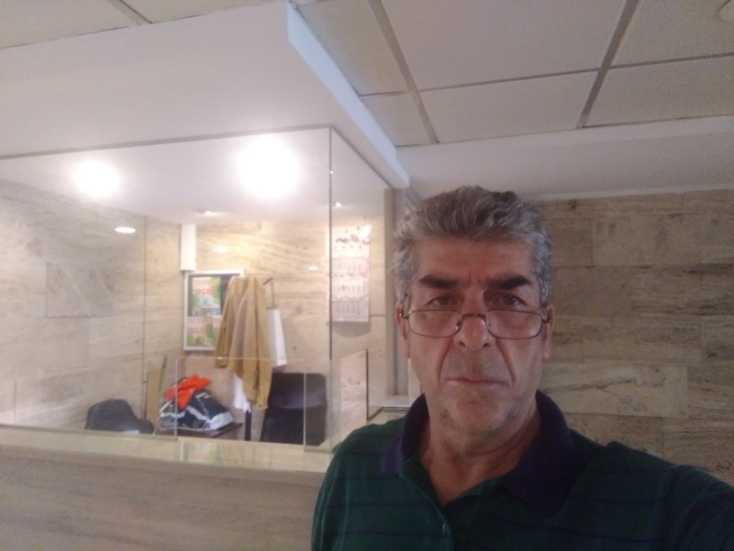 Ο Θεολόγος Βαρκάδος, πρόεδρος του Συλλόγου Θυρωρών Αθηνών Πειραιά