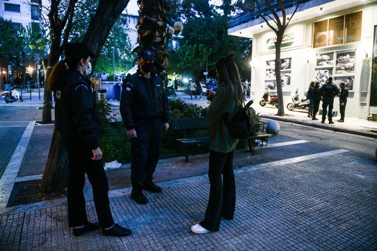 Έλεγχοι της αστυνομίας στην πλατεία Βαρνάβα