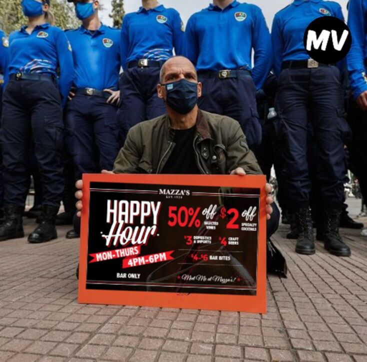 Ο Γιάνης Βαρουφάκης στην πορεία για την επέτειο του Πολυτεχνείου