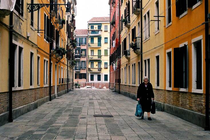   © ΓΙΑΝΝΗΣ ΟΙΚΟΝΟΜΟΥ. 10 επιγραμματικές πληροφορίες για τη Βενετία.