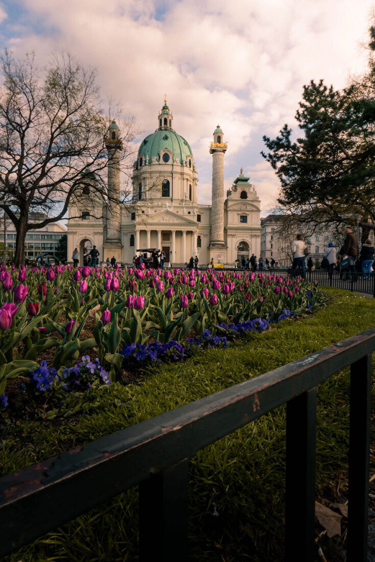 Βιέννη, πλατεία Karlsplatz