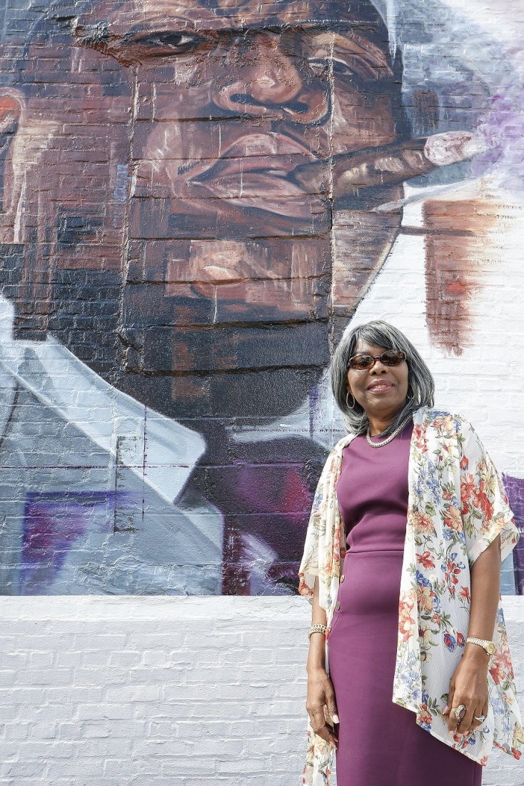 Η μητέρα του Notorious B.I.G., Voletta Wallace, σε τιμητική εκδήλωση για τον γιό της, 2019, Μπρούκλιν, Νέα Υόρκη