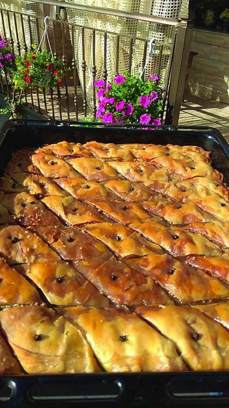 Σουσαμόπιτα στη Χαλκιδική