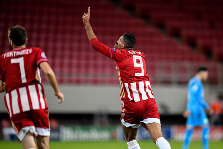 Ολυμπιακός - Μαρσέιγ: Ο Χασάν πανηγυρίζει μετά το νικηφόρο γκολ που πέτυχε κόντρα στη Μαρσέιγ