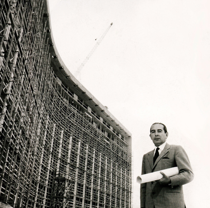 Ο αρχιτέκτονας του Hilton Αθηνών Εμμανουήλ Βουρέκας 