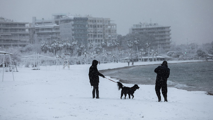  ΚΑΚΟΚΑΙΡΙΑ ΜΗΔΕΙΑ / ΧΙΟΝΟΠΤΩΣΗ ΣΤΗΝ ΠΑΡΑΛΙΑ ΤΟΥ ΠΑΛΑΙΟΥ ΦΑΛΗΡΟΥ