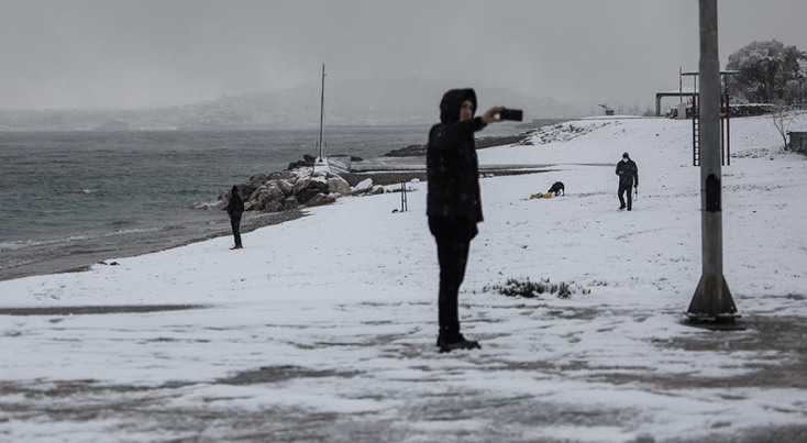 ΚΑΚΟΚΑΙΡΙΑ ΜΗΔΕΙΑ / ΧΙΟΝΟΠΤΩΣΗ ΣΤΗΝ ΠΑΡΑΛΙΑ ΤΟΥ ΠΑΛΑΙΟΥ ΦΑΛΗΡΟΥ 