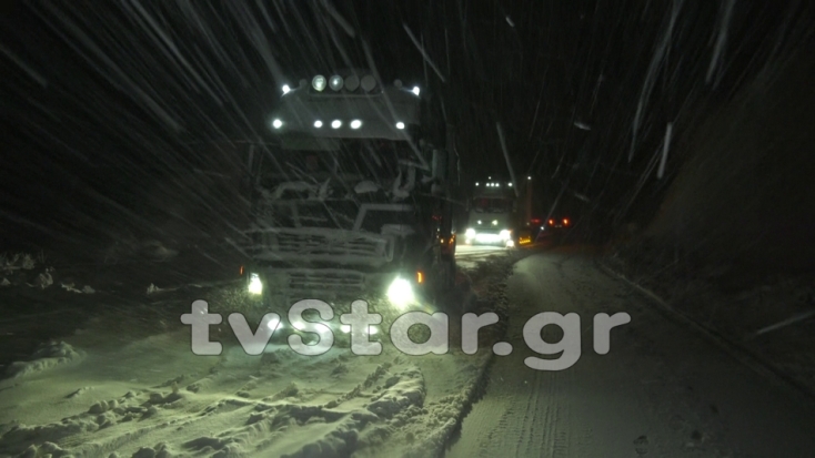 Δίπλωσε νταλίκα στον Δομοκό 