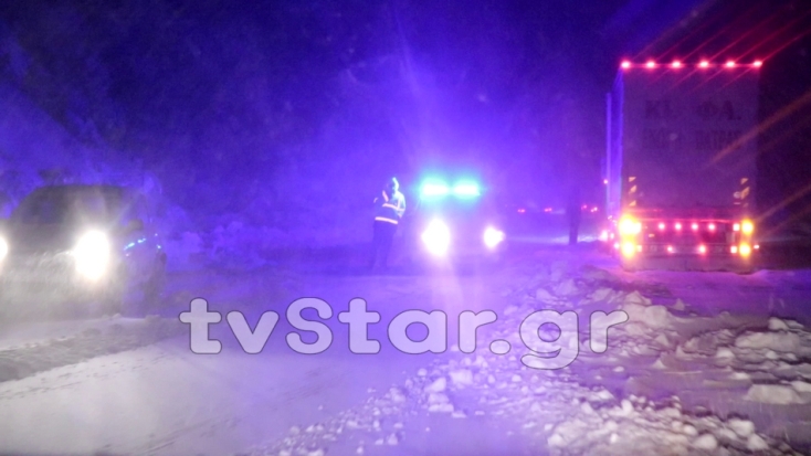 Δίπλωσε νταλίκα στον Δομοκό  