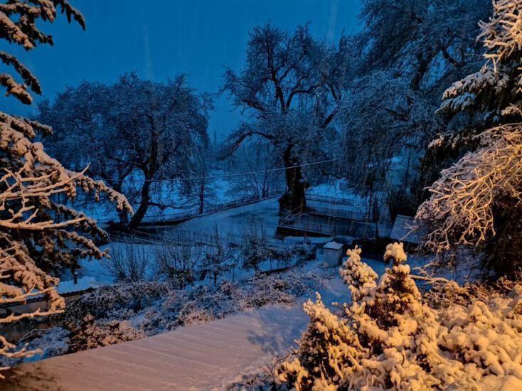  πολλές περιοχές αντιμετώπισαν προβλήματα με την κακοκαιρία, με χιόνια, ανέμους και καταιγίδες.