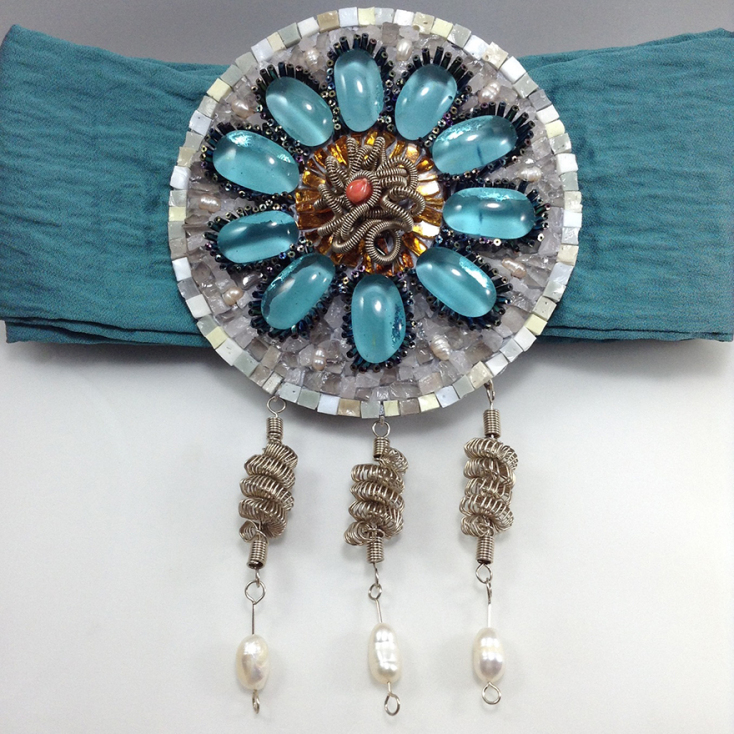 «Ξόμπλια, πλουμίδια &amp; στολίδια» στο Λαογραφικό Μουσείο Κυπαρισσίας