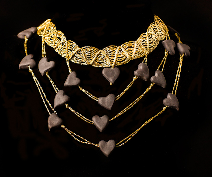 «Ξόμπλια, πλουμίδια &amp; στολίδια» στο Λαογραφικό Μουσείο Κυπαρισσίας